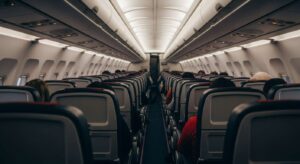 Le compagnie aeree con la classe economy più stretta del 2026: la lista completa